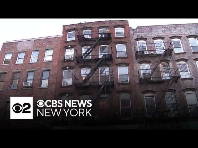 Man falls 3 stories to his death from Brooklyn fire escape