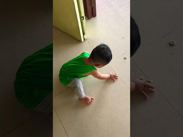 Baby boy salik play