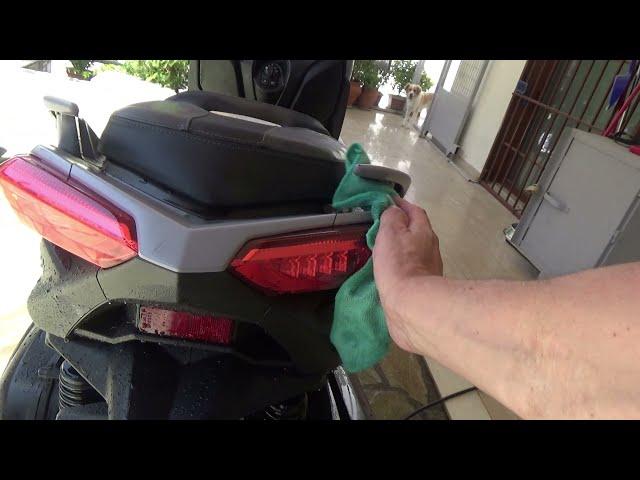 Washing YAMAHA XMAX 300 Icon Grey 2021