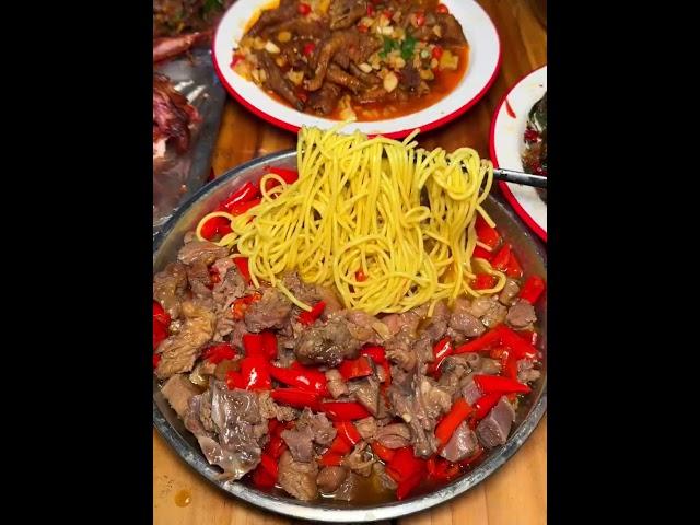 长沙我最害怕倒闭的小破店…不起眼但味道好好，烤兔子、教堂鸡好好吃～#长沙美食 #城市里的烟火气#越夜越长沙 #巷子里的美食 #人间烟火