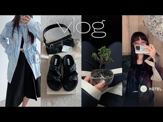 vlog. 6월 일상 zip. 새식구 미니 분재 청짜보. 쇼핑 언박싱 (가니 가방, 레이크넨 샌들, 꼼데가르송 셔츠). 파페치 행사와 식물관PH. 데일리룩 ootd 가득 브이로그