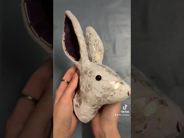 Decorating a rabbit with plates #mosaic #art #porcelain