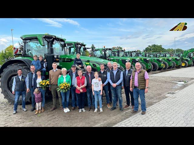 10 auf einen Streich - 10 neue JOHN DEERE Traktoren für den landwirtschaftlichen Betrieb Besenthal