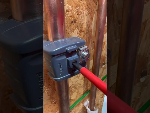 Electricians Shocked by this Mysterious Earth Clamp