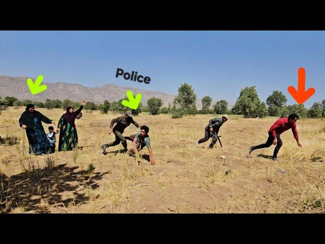 Comrade Shirzad is caught: by Ali's mother and Shirzad's wife, and Shirzad escapes from the police.