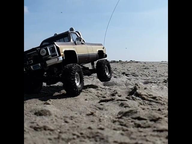 TRAXXAS TRX4M FALL GUY STUNT ROCK CRAWLER GMC SIERRA GRANDE #traxxas #trx4m #rockcrawler #gmcsierra