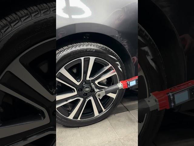 Here’s how to properly torque the wheel lug nuts 