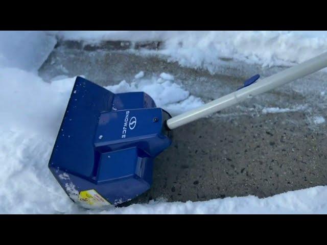 Snow Joe 24V SS11 XR 24 Volt 11 Inch 5 Ah Cordless Snow Shovel Review