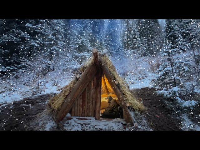 He Built a Warm Shelter on the Mountainside. Survival Underground in the Wild Forest. Bushcraft