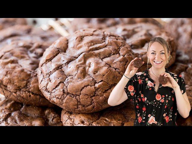 Fudgy Flourless Chocolate Cookies