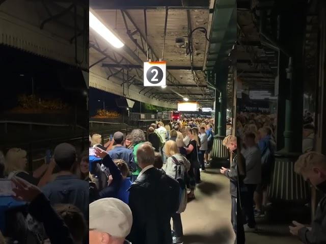 Passengers Sing Welsh Hymn at Pontypridd Station After Eisteddfod Opening Day 󠁧󠁢󠁷󠁬󠁳󠁿