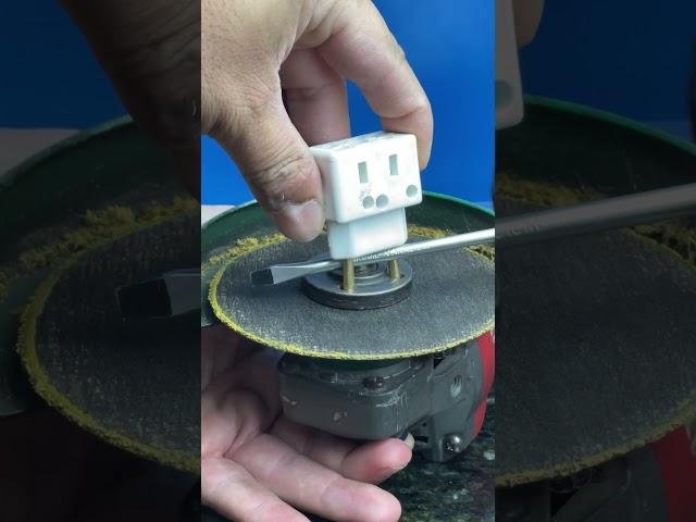 Creative trick for a common problem#CaliGarage #SmartFix #HouseHack #ToolImprovisation