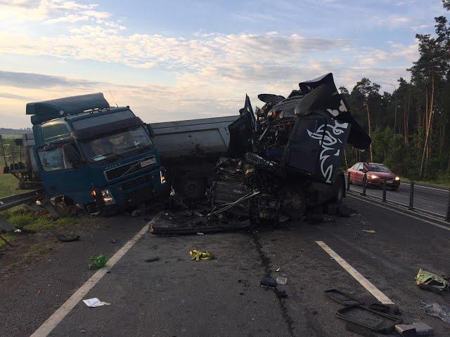 Жесткое ДТП двух грузовиков на трассе М5/ Грузовой эвакуатор