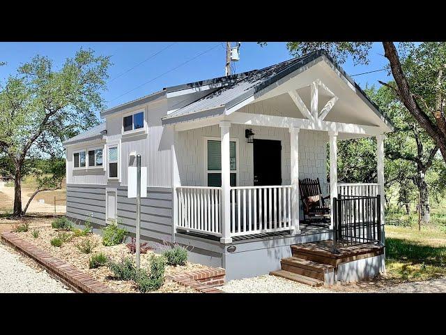 Absolutely Gorgeous Carolina Tiny House Living in Texas Hill Country