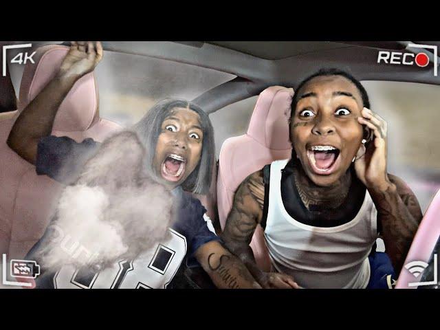 EXPLODING BABY POWDER In GIRLFRIEND CAR VENT PRANK  ! ( EXTREME )