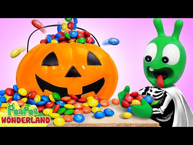 Pea Pea Halloween Trick or Treat Candy Haul! - Cartoon for kids - PeaPea Wonderland