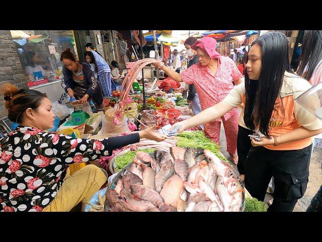 Early Morning Food Market Scene - Busy Food Shopping & Fresh Food For Buying & Selling - Fish Market