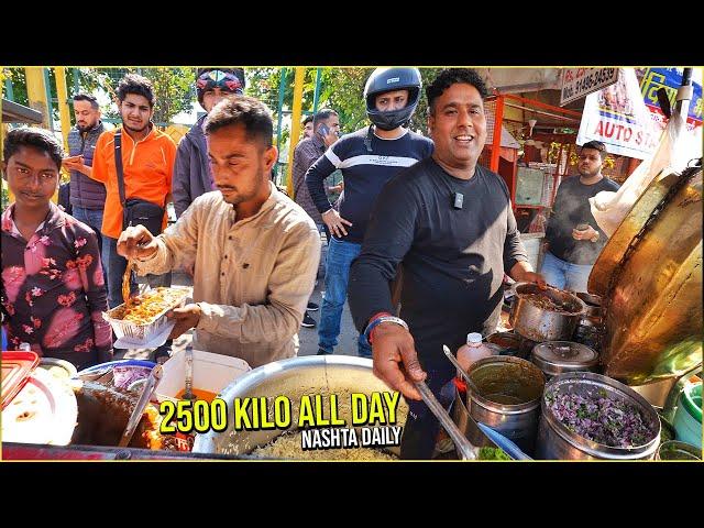 50/- Indian Street Food Vlogger BEST RATED Nashta | Fast & Furious Chole Kulche Peera Rajma Chawal