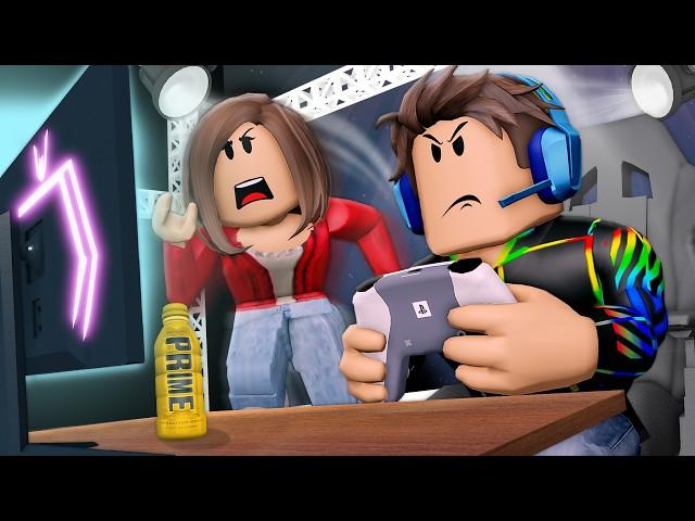 He Became A PRO GAMER To Prove His MOM WRONG! (A Roblox Movie)