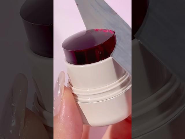 Who can resist our adorable Jelly-Licious Hydrating Lip & Blush Tint? #sheglam #blush