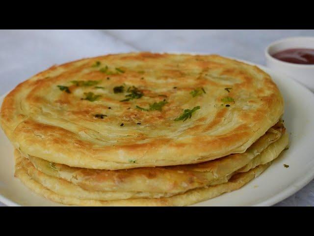 Unique Lachedaar Crispy Chicken Paratha || Best recipe for lunchbox or breakfast by Lively Cooking