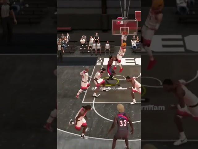 beating 3 defenders with 1 hop step
