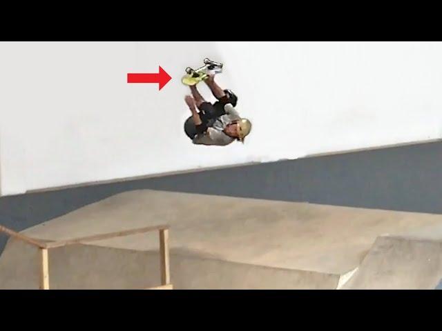 Skateboard Backflip während Contest run Tom Cat in der Skatehalle Innsbruck