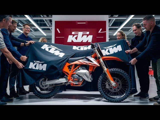 NEW 2025 KTM FREERIDE E-XC: The FUTURE of Electric Dirt Bikes?!