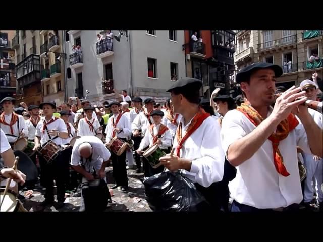 GAITEROS HAIZALDI EN PA PLAZA DEL AYUNTAMIENTO DE PAMPLONA DÍA 6 DE JULIO DE 2014