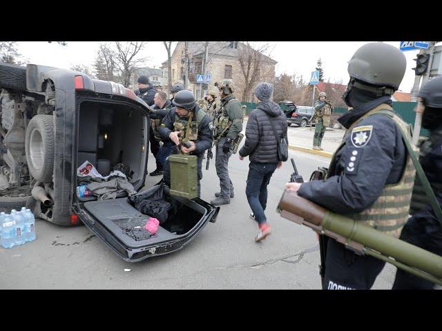 Ірпінь під ударом - гради, сльози, паніка. За мить до заїзду російських танків