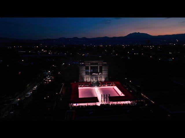 Carolina Herrera Resort 25 Runway Show