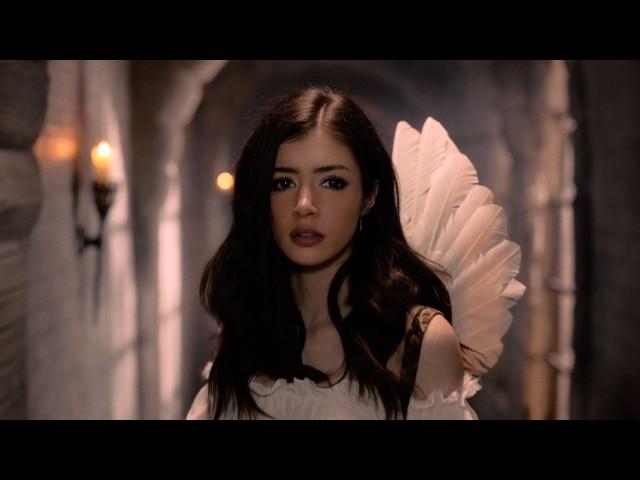 Chrissy Costanza - 7 Minutes in Hell ft. VOILÀ (Official Music Video)