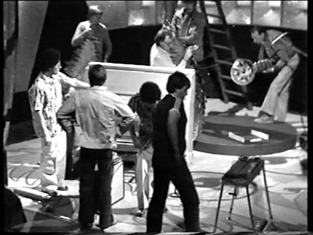 BBC TV Manchester OB - behind the scenes, Mike Harding show 1979