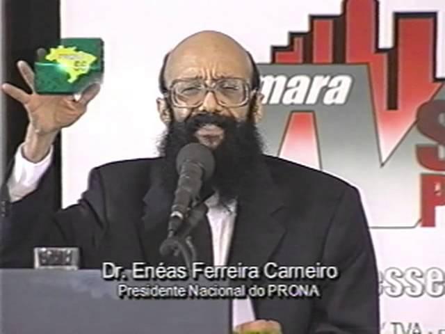 Dr. Enéas recebe homenagem na Câmara Municipal