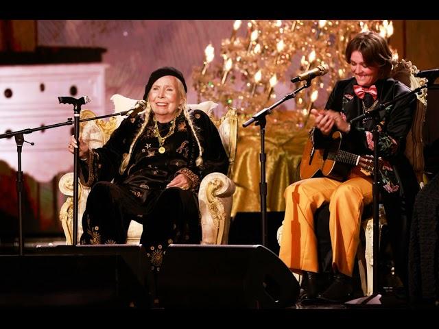 [AI Podcast] Joni Mitchell Says ‘F–k Donald Trump’ During All-Star Jam at Hollywood Bowl: The 7 B...