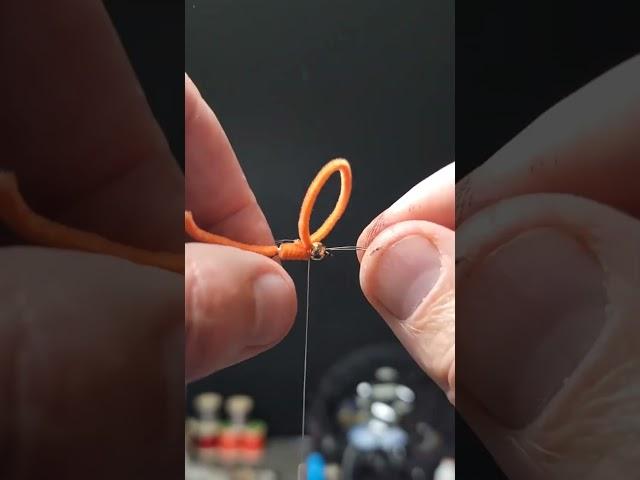 Tying the San Juan Tiger Worm #shorts #flytying #sanjuan