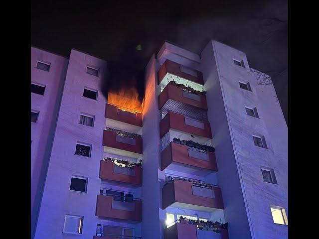 Balkonbrand greif auf Wohnung über - 1 Verletzte an Jahreswechsel 25 in Bonn-Tannenbusch