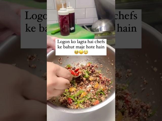 Logo ko lgta hai chef ke bahut maje hain  #chef #cheflife #hotelier