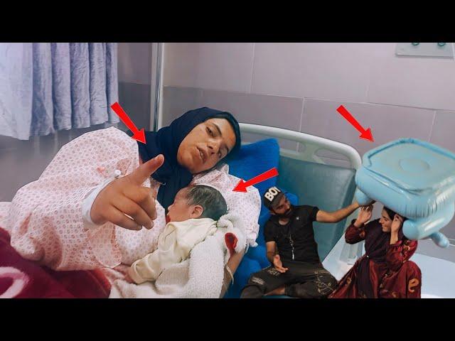 Positive and negative experiences of having a second wife's baby in polygamous families