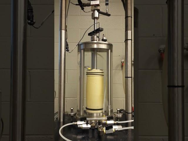 Cyclic undrained triaxial test (Trial)