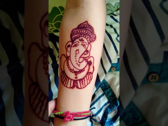 Ganesh ji Mehndi #mehndidesigns #creativehenna #easymehndi #simplemehndi #shorts #viralshorts