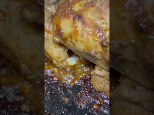 Best marinated chicken in Sadiqabad #shortsfeed #foodstreet #mzvlogs #food #ytshorts #chicken #viral