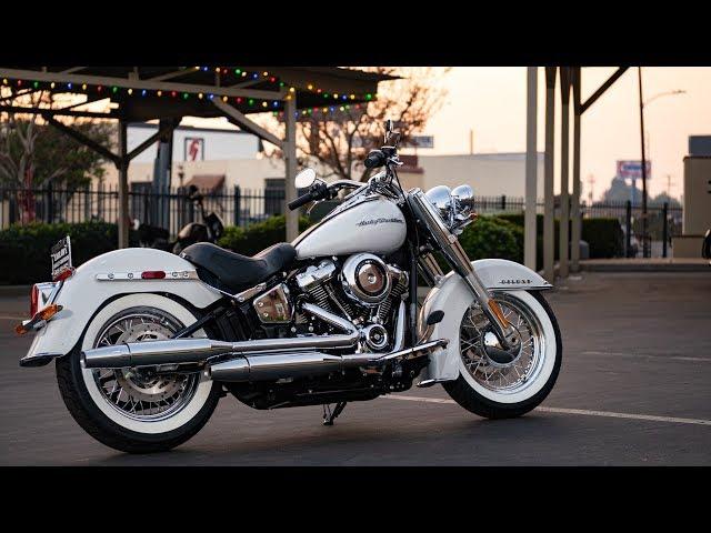 2020 Harley-Davidson Softail Deluxe (FLDE) Test Ride and Review