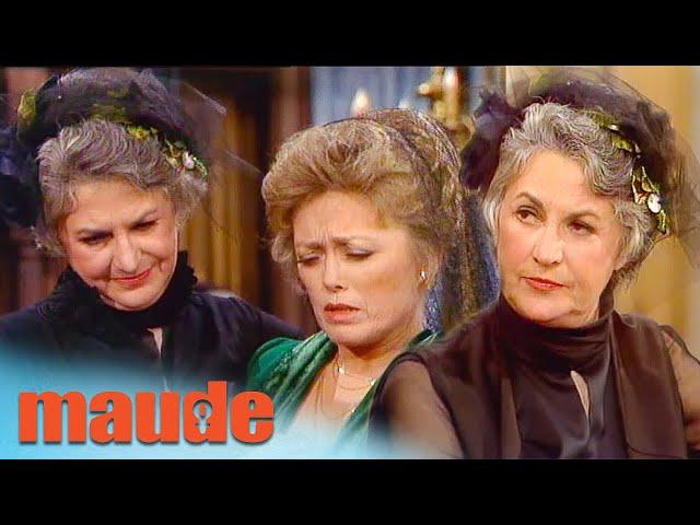 Maude 1972 | Vivian's First Funeral | Best Episodes | Comedy American Sitcom