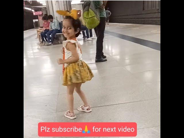 My cute baby looking so cute with her  dancing steps #shorts #trending #viral #cutebaby #babydance