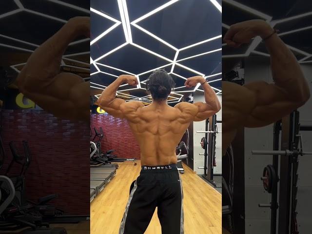 Posing #bodybuilding #gym #viral #workout #trending #teamtiger #gurjar #youtube #bodybuildinglife