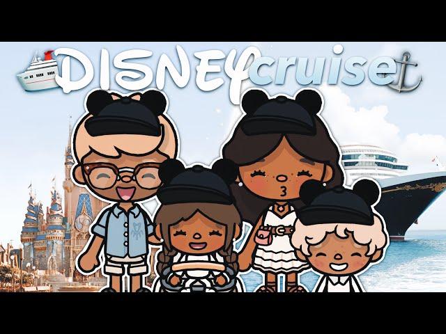 big FAMILY goes on a DISNEY CRUISE  | VOICED Toca life world roleplay