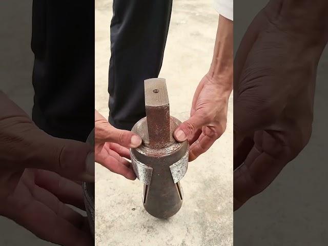 Testing a device for fixing a pipe from the inside