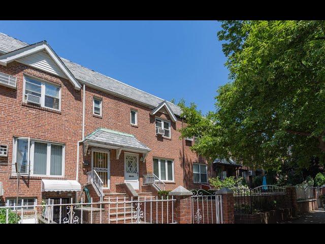 Single Family Home For Sale in Astoria, Queens