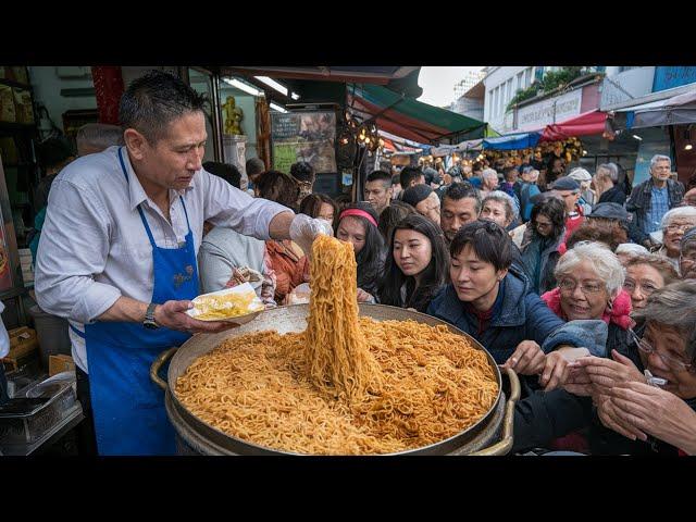 7 Authentic Vietnamese Street Food – Hidden Local Gems!